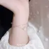 Trébol de Cuatro Hojas de la Suerte Pulsera Apilable de Doble Capa Lujo Ligero Nicho Exquisito Sensación de Alta Gama Mejor Amiga Novia Regalo de Cumpleaños
