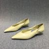 Nuevos Zapatos Europeos para Mujer Primavera y Otoño Zapatos de Tacón Bajo de un Solo Color Tacones de Gato Piel de Cera de Aceite para Mujer Venta al por Mayor de Moda y Cómodos Puntera Puntiaguda Huecos