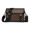 Bolso de Hombro de Moda para Hombre Bolso Cruzado de Cuadros para Hombre Bolso Pequeño Cuadrado Horizontal Bolso Cruzado Versátil para Teléfono Móvil Mochila de Cuadros