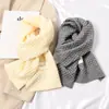 Bufanda pequeña versátil estilo coreano para mujer, otoño e invierno, suave, pegajosa, tejida de lana, cálida, bufanda de pareja, estudiantes, chicos