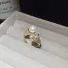 Anillo Abierto Vintage Estilo Francés con Circonita y Perla, Sencillo y Moderno, Adecuado para el Uso Diario, Anillo para el Dedo Índice, Lujo Ligero con un Toque de Alta Gama