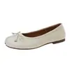 Sapatilhas Estilo Doce com Laço para Mulheres, Sola Plana, Novo Modelo de Verão 2026, Sapatos de Vovó Macios de Calçar, Sapatos Individuais Versáteis