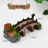 Fábrica de resina pecera paisajismo puente pequeño decoración rocalla acuario simulación puente de tres arcos con pabellón Puente de resina rocalla