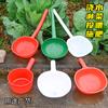 Cucharón de Agua de Plástico con Mango Largo, Cucharón de Agua Engrosado para Uso en Cocina, Duradero para Sacar Agua, Regar Plantas y Regar Verduras