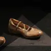 Couro Lavado de Primeira Camada! Sapatos Mary Jane com Tira Elástica Cruzada Interna para Aumentar a Altura, Cor Retro Lavada com Tinta, Sola Esportiva, Outono Inicial de 2026