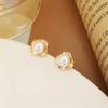 Aretes de Perlas Exquisitos de Alta Gama, Aretes Simples y Versátiles, Diseño Nicho de Aguja de Plata, Nuevos Aretes para Mujer, Lujo Accesible