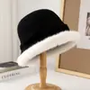 Al por mayor 25 Años Otoño e Invierno Nuevo Estilo Japonés Borde Crudo Festival de Mariposas Sombrero de Pescador para Mujeres con Lana, Cálido y Adelgazante Sombrero de Cubo