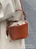 Bolsas Populares Quentes Deste Ano para Mulheres 2025 Nova Moda de Verão Design de Nicho Retrô Bolsa Transversal Bolsa de Ombro Bolsa Saco