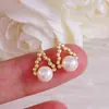 Novo Produto da Zhizhen: Brincos Pequenos e Delicados de Pérola de Água Doce, um Acessório de Pérola Essencial com Ótimo Custo-Benefício com Injeção de Ouro 14K