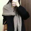 Bufanda Chal Triangular de Punto Retro para Mujer, Nuevo Estilo Otoño e Invierno 2025, Bufanda Gris Cálida y a la Moda para Usar con Abrigo