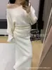 Conjunto de Duas Peças em Cashmere de Ovelha de Alta Qualidade Cor Lisa Moda 2025 Versátil Elegante Cardigan de Tricô Vestido para Frio