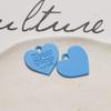 Pendientes DIY de aleación de pintura simple de nicho para todas las ocasiones, con palabra unilateral y corazón colgante, accesorios para el cabello de mujer, material para funda de teléfono, lote