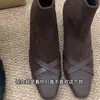 ¡No cansa los pies! Botas estilizadas para aumentar la altura de personas bajas 2026 Estilo coreano Otoño/Invierno nuevas botines de moda con puntera cuadrada y patchwork para mujer