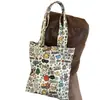 Bolsa cosmética de almacenamiento con parche engrosado 100% de descuento Protector para portátil de computadora Cámara Mágica Linda Pequeña Bolso de Mano