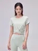 Roupa de Yoga Feminina: Moda Irregular Manga Curta Secagem Rápida Leve Versátil Design Cruzado na Bainha Roupas para Corrida Secagem Rápida Fitness