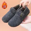 Zapatos de algodón para mujer con forro polar y grosor para otoño e invierno, cálidos zapatos peludos tipo Birkenstock sin cordones, zapatos casuales de mamá, disponibles para venta al por mayor