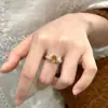 Anillo Floral Ovalado Vintage Estilo Francés con Diseño de Nicho, Elegante, Único, Moderno, Exquisito, Lujo Ligero, Versátil y Distintivo