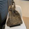 Bolso de lona con estampado de leopardo 2024 para mujer, nuevo bolso de hombro estilo coreano, bandolera de gran capacidad, bolso de compras informal