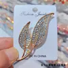 Broche de Mariposa Hueca con Diamantes AB Iridiscentes para Mujer, Pin de Mariposa de Diamantes Lujoso a Todo Color para Trajes y Abrigos, Broche Elegante y Lujoso