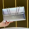 Nuevo bolso de axila de lujo transfronterizo para mujer, bolso de mano de noche de nicho de alta gama, bolso cruzado de cadena de moda para damas