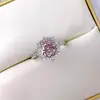 Venda ao vivo de anel de flor de diamante rosa octogonal corte milênio temperamento elegante diamante de alto carbono pingente de brinco amarelo ganso