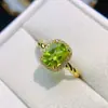 Atacado de Fábrica Popular Anel de Peridoto Natural Prata S925 Incrustado com Pedra Principal 7*9 Fábrica de Joias de Luxo Venda Direta