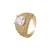 Distrito Lu Moda de Lujo Ligero Europeo y Americano Joyería de Cobre Anillo de Diamante Temperamento de Celebridad de Internet Versátil Estilo Británico Accesorio de Mano