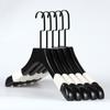 Perchas de tienda de ropa de madera maciza para niños y mujeres, negras, sin costuras, para colgar ropa, pantalones, pinzas, soporte para ropa, venta al por mayor