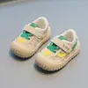 Nuevos estilos de zapatos de suela blanda, antideslizantes, para niños y niñas, zapatos para caminar de bebé, zapatos de otoño de una sola capa, zapatillas deportivas para niños pequeños y zapatos estables para caminar para niños pequeños