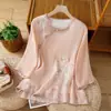 Camisa de Verão com Gola Assimétrica em Estilo Chinês Tradicional, Blusa de Linho Aprimorada com Design Inspirado no Zen, Bordado de Algodão Retrô, Camisa de Manga Três Quartos para Mulheres