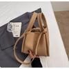 Bolsa Feminina de Balde Texturizada com Grânulos de Alta Qualidade 2025 Nova Bolsa Simples de Ombro de Mão Estilo Estrangeiro Bolsa Simples de Cesta de Legumes