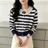 Cárdigan de punto a rayas con cuello de muñeca de encaje estilo francés para mujer de principios de otoño, corte holgado, adelgazante, de un solo botón, manga larga, top versátil