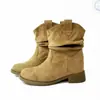 Botas curtas Melard, botins plissados retrô para mulheres, coleção outono/inverno 2026, com salto oculto para altura extra, botas de cowboy western, botas de montaria com sola grossa