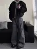 Pantalones de hombre plisados estilo americano deconstruidos de línea A, pantalones de traje de pierna ancha ligeramente acampanados, corte Cleanfit y fluidos