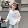 Camiseta de manga comprida para meninas, blusa básica de algodão puro para crianças, top estiloso para meninas, para usar na primavera e no outono