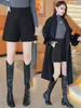 Shorts de lana para mujer otoño invierno ropa exterior cintura alta 2026 nuevo estilo europeo adelgazante línea A capa base pantalones anchos combinar con botas