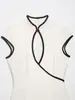 Estilo Europeu e Americano 2026 Verão Novo Vestido Feminino Slim Fit Barra de Cor Contrastante Mini Vestido Sem Mangas Curto