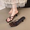 2025 Tendência Verão Nicho Salto Alto Estampa de Leopardo Bico Aberto Estilo Chinês Francês Elegante Ao Ar Livre Bico Quadrado Aumento de Altura Mules
