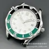Relógio masculino estilo executivo com movimento chinês NH35, um modelo popular para exportação, apresentando um movimento mecânico totalmente automático e um mostrador luminoso