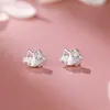 Pendientes de botón de plata S925 con aguja de plata, huecos, con diamantes completos, diseño de gatito pequeño, nuevos 2026, exquisitos, de lujo ligero, lindos, diseño de nicho, pendientes personalizados