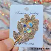 Broche de Mariposa Hueca con Diamantes AB Iridiscentes para Mujer, Pin de Mariposa de Diamantes Lujoso a Todo Color para Trajes y Abrigos, Broche Elegante y Lujoso