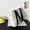 Bolsa de casaco de algodão bolsa feminina 2023 Inverno Novo Plaid bordado linha bolsa de ombro grande capacidade espaço algodão bolsa portátil nas axilas
