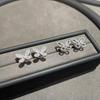 Aretes de Mariposa Hueca de Zircón de Diamante Completo para Mujer Diseño Nicho de Lujo Ligero Sentido de Alta Gama de Lujo Ligero Aretes de Celebridad de Internet Elegantes Combinan con Todo