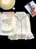 Conjunto de ropa de estar para niños estilo solapa, versión fina para primavera/otoño, cárdigan de manga larga para niñas, pijama de algodón nube estilo coreano que se puede usar como ropa exterior