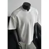 Camiseta de Patchwork Texturizado con Cuello en V y Manga Corta para Hombre, Estilo Veraniego de Chico Duro, Escote Pequeño, Manga Media, Top Moderno Estilo Americano