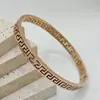 Pulseira de Aço Titânio com Padrão de Muralha da China para Mulheres, Estilo Palácio Retrô, Design Exclusivo, Luxo Discreto, Design de Alta Qualidade, Joia de Novo Estilo