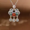 Colar feminino estilo étnico retrô com pingente banhado a prata, cadeado de prata oco da sorte, peônia em cloisonné, item popular transfronteiriço