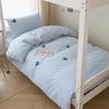 Ins Dibujos Animados Toalla de Algodón Bordado Dormitorio Estudiantil Cama Juego de Tres Piezas Sábana de Algodón Puro Funda Nórdica Color Sólido Ropa de Cama Juego de Cuatro Piezas
