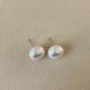 Aretes de Cuentas Onduladas Aretes de Perlas Irregulares Plisados Aretes Sencillos de Moda con Personalidad de Gama Alta Blancos Elegantes Combinan con Todo