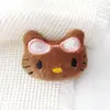 Acessórios de Gato de Pelúcia Desenho Animado Laço Broche de Gatinho Acessórios para Cabeça Roupas Bolsa Sapatos e Meias Capa de Celular Acessórios